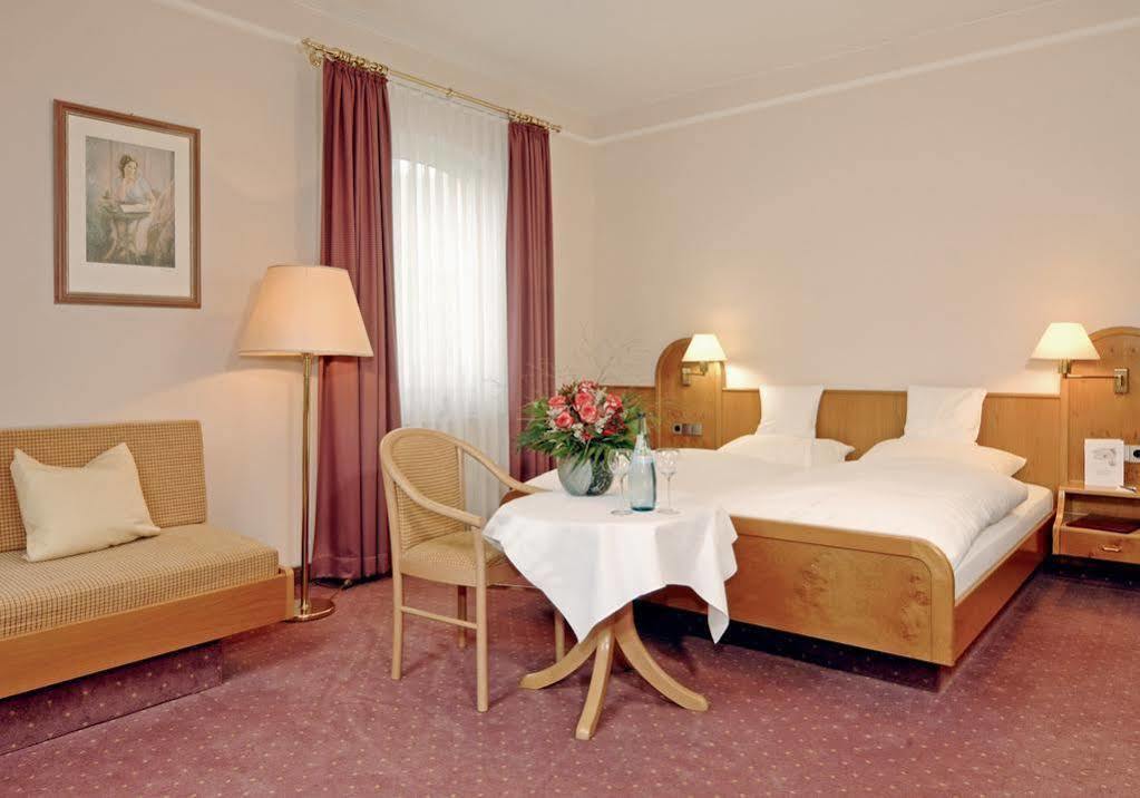 Die Krone Am Fluss - Landhotel Sindringen Exterior photo